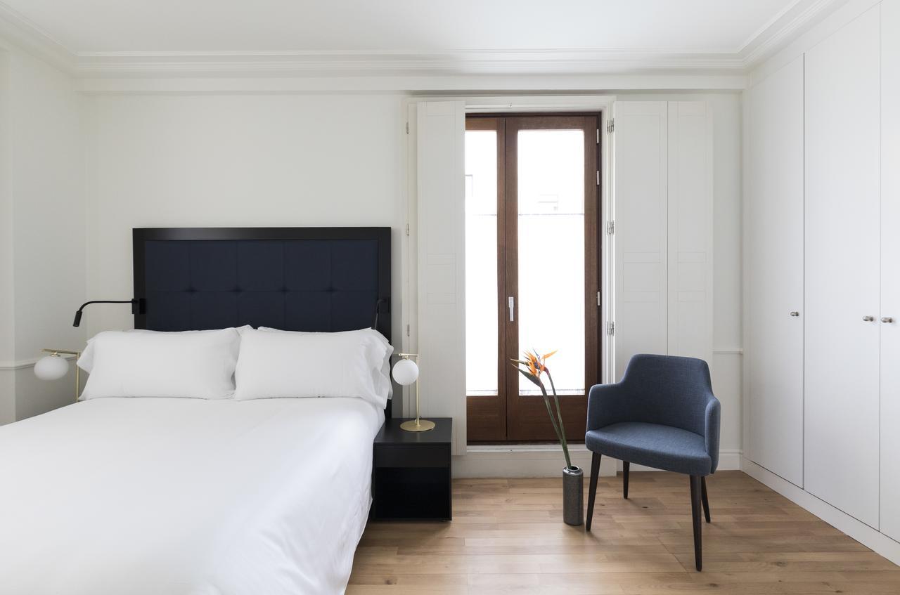 Recoletos House Aparthotel Мадрид Екстериор снимка