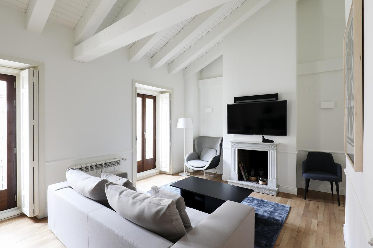 Recoletos House Aparthotel Мадрид Екстериор снимка