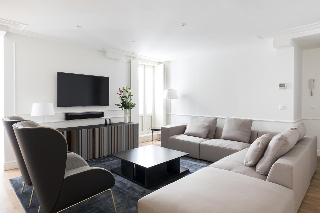 Recoletos House Aparthotel Мадрид Екстериор снимка