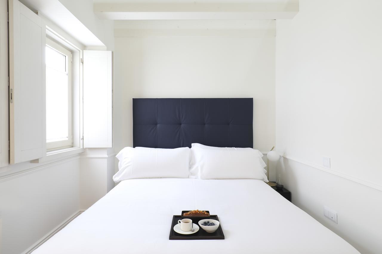 Recoletos House Aparthotel Мадрид Екстериор снимка