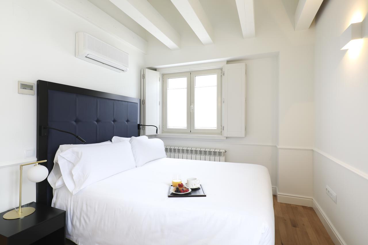 Recoletos House Aparthotel Мадрид Екстериор снимка