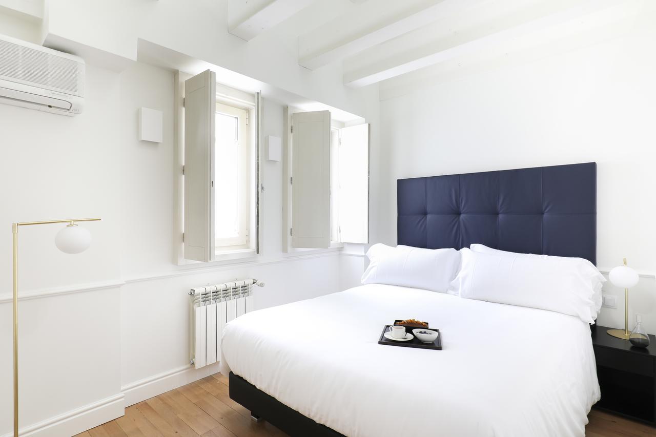 Recoletos House Aparthotel Мадрид Екстериор снимка