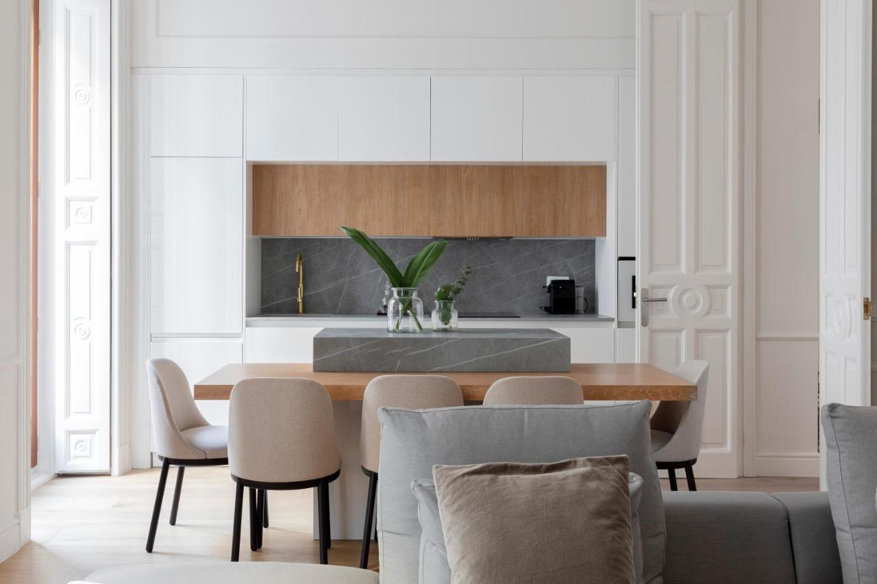 Recoletos House Aparthotel Мадрид Екстериор снимка